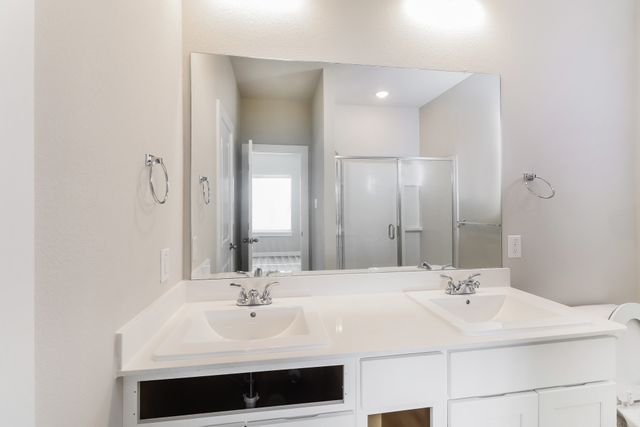 332 Niki Drive, Lewisville, TX 75057