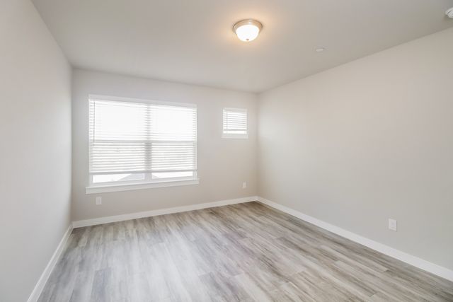 332 Niki Drive, Lewisville, TX 75057