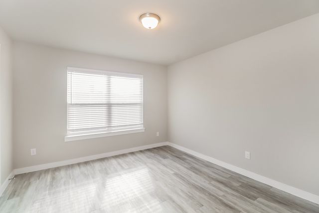 332 Niki Drive, Lewisville, TX 75057