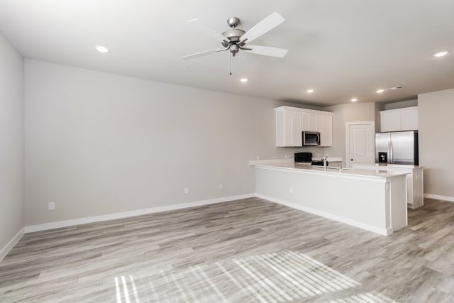 332 Niki Drive, Lewisville, TX 75057