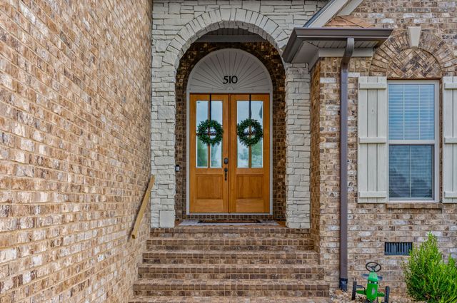 510 Falcon Crk, Lebanon, TN 37087