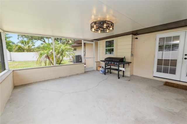 2646 HANDLEY BOULEVARD, Lakeland, FL 33803