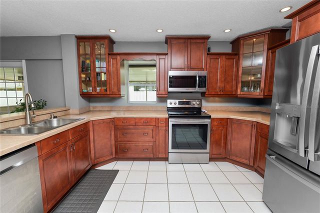 2646 HANDLEY BOULEVARD, Lakeland, FL 33803