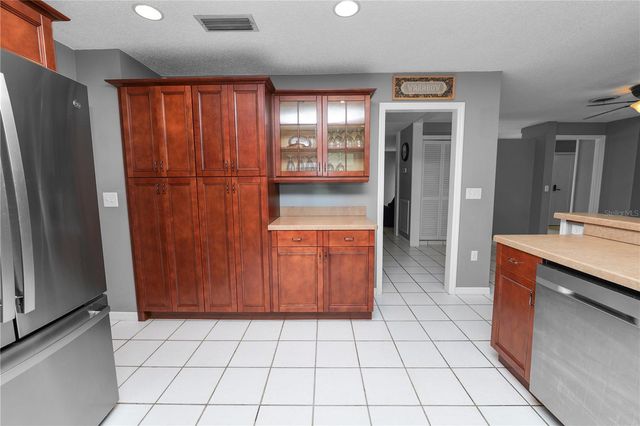 2646 HANDLEY BOULEVARD, Lakeland, FL 33803