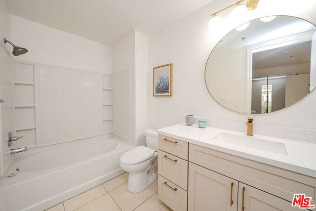 625 S Berendo Street 203, Los Angeles, CA 90005