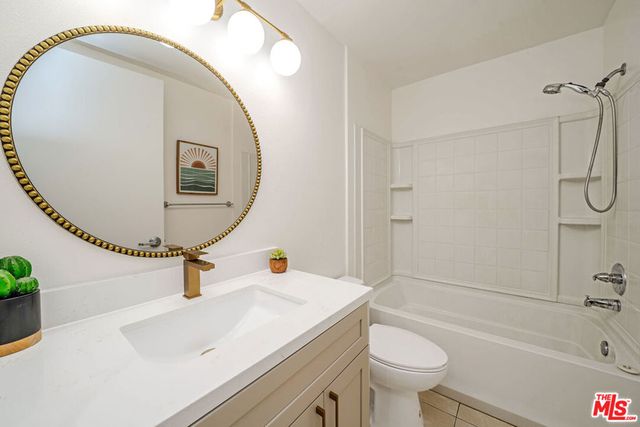 625 S Berendo Street 203, Los Angeles, CA 90005