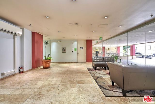 625 S Berendo Street 203, Los Angeles, CA 90005