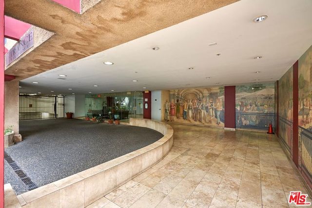 625 S Berendo Street 203, Los Angeles, CA 90005