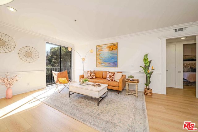 625 S Berendo Street 203, Los Angeles, CA 90005