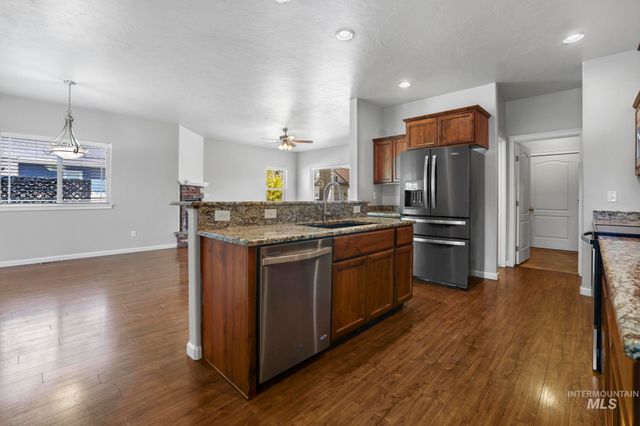 2168 Candleridge Dr, Twin Falls, ID 83301