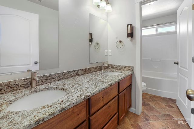 2168 Candleridge Dr, Twin Falls, ID 83301