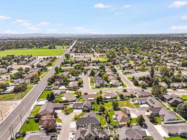 2168 Candleridge Dr, Twin Falls, ID 83301