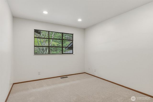 797 NW Culbertson Drive, Seattle, WA 98177