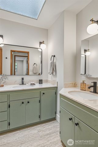 797 NW Culbertson Drive, Seattle, WA 98177