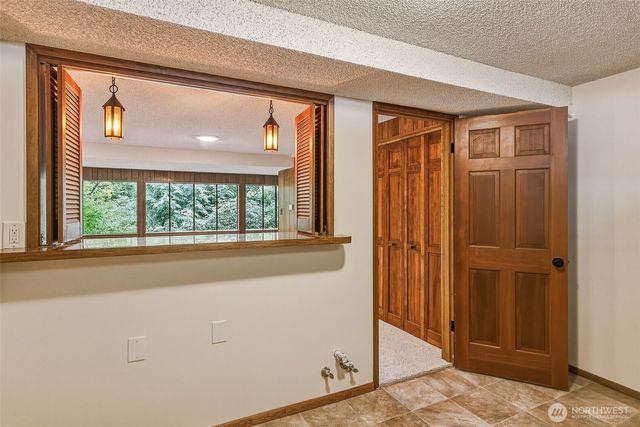 797 NW Culbertson Drive, Seattle, WA 98177