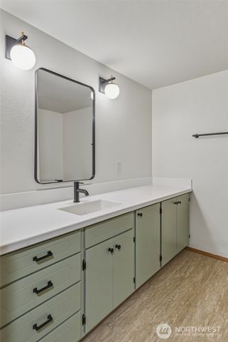 797 NW Culbertson Drive, Seattle, WA 98177
