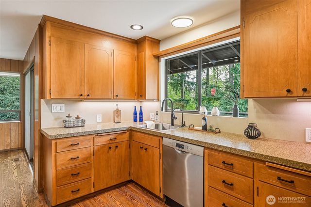 797 NW Culbertson Drive, Seattle, WA 98177