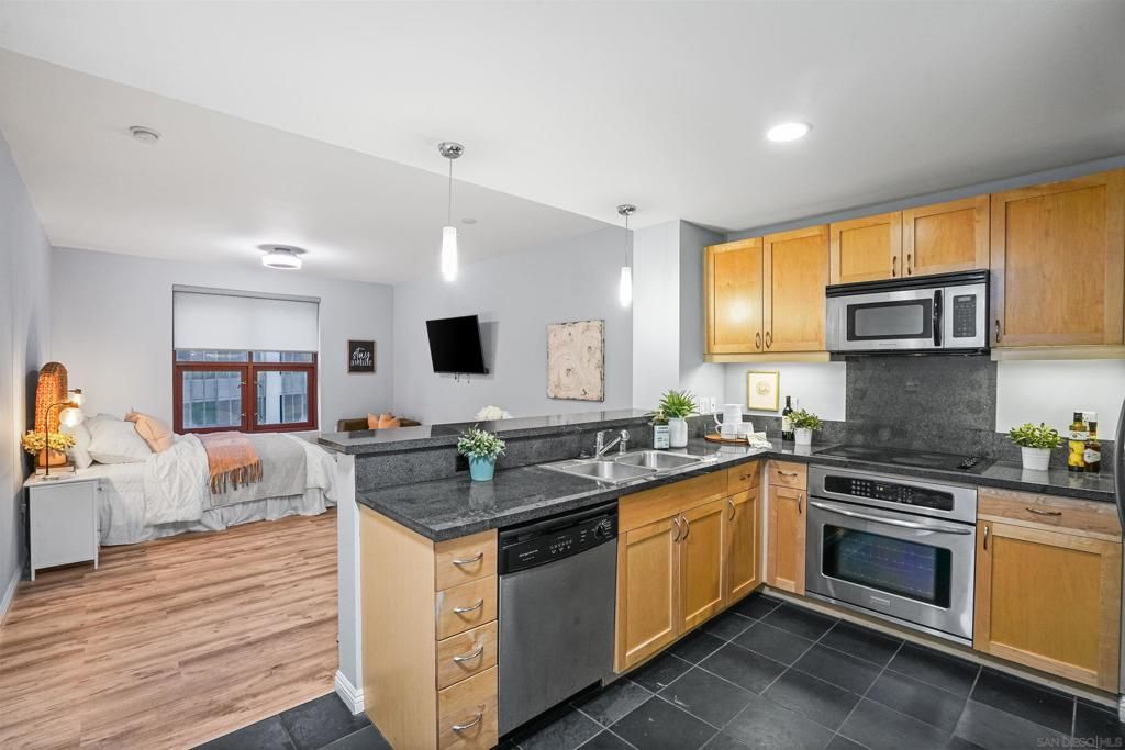 1150 J St 523, San Diego, CA 92101 — photo 3