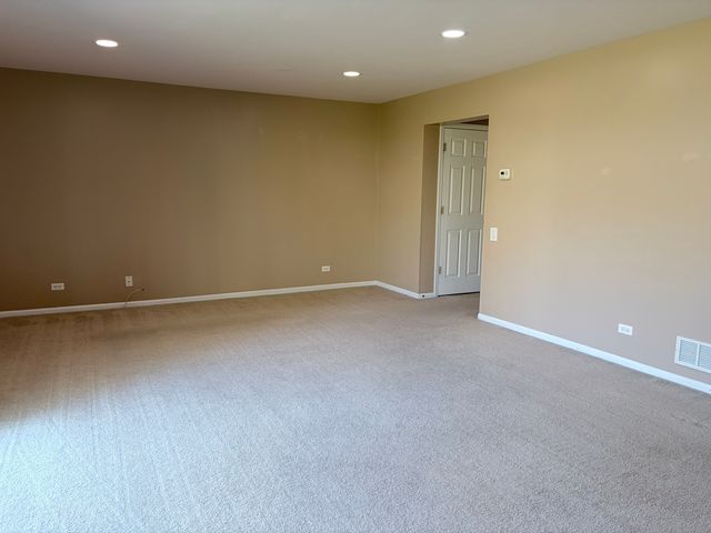 1428 W Sapphire Drive, Hoffman Estates, IL 60192