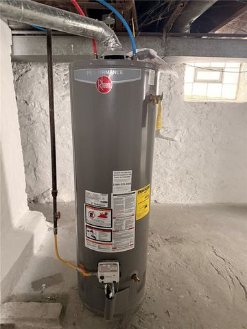 828 Frank, Mckees Rocks, PA 15136