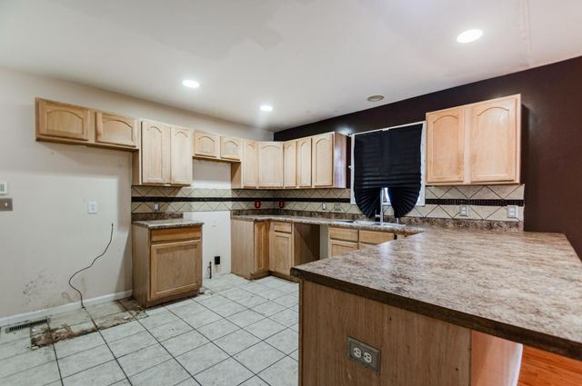 4002 Grand Boulevard, East Chicago, IN 46312