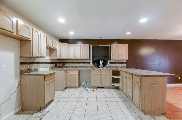 4002 Grand Boulevard, East Chicago, IN 46312