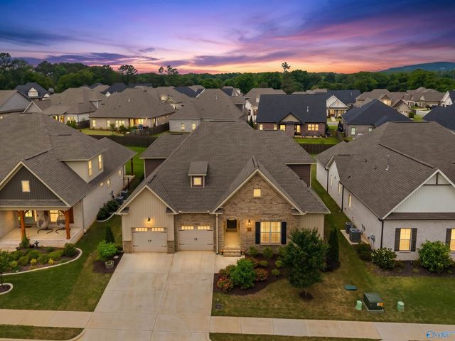 6 Hidden Grove Circle, Huntsville, AL 35803