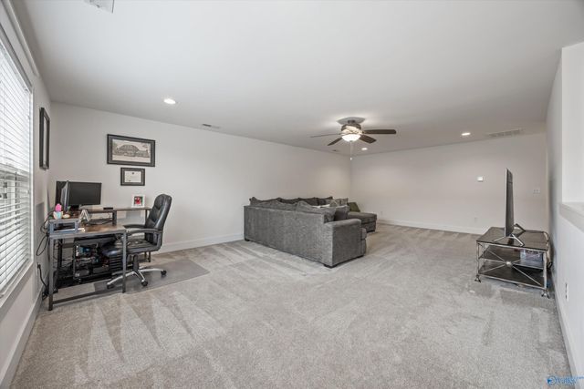 6 Hidden Grove Circle, Huntsville, AL 35803