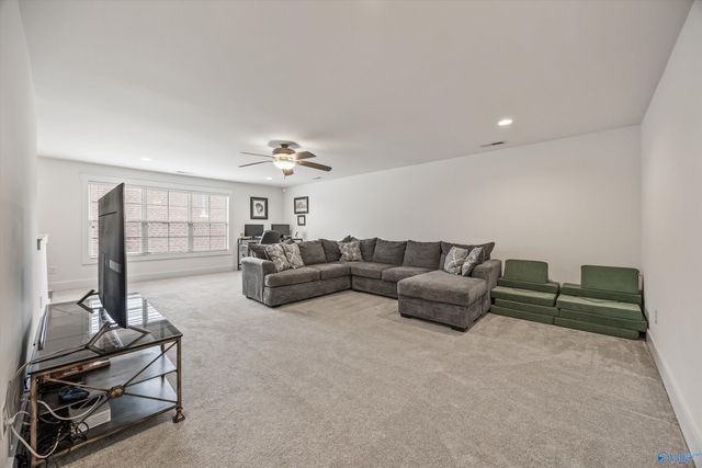 6 Hidden Grove Circle, Huntsville, AL 35803