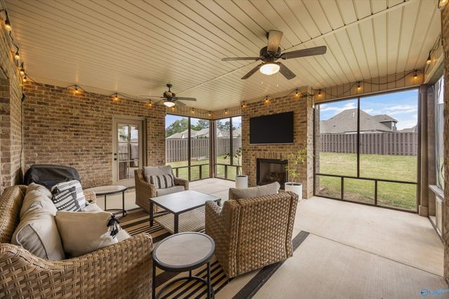 6 Hidden Grove Circle, Huntsville, AL 35803
