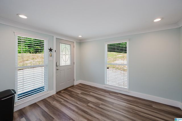695 MOSS ROCK CIRCLE, Warrior, AL 35180