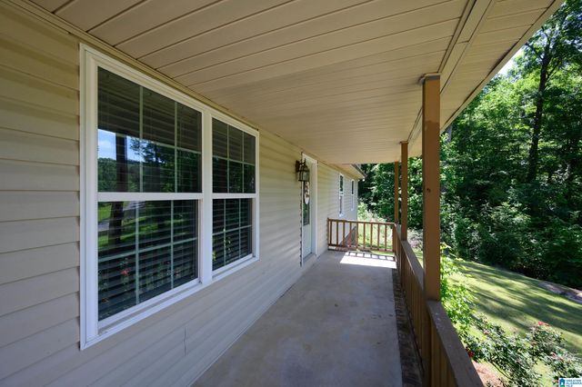 695 MOSS ROCK CIRCLE, Warrior, AL 35180