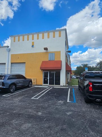 13850 SW 143rd Ct 14, Miami, FL 33186