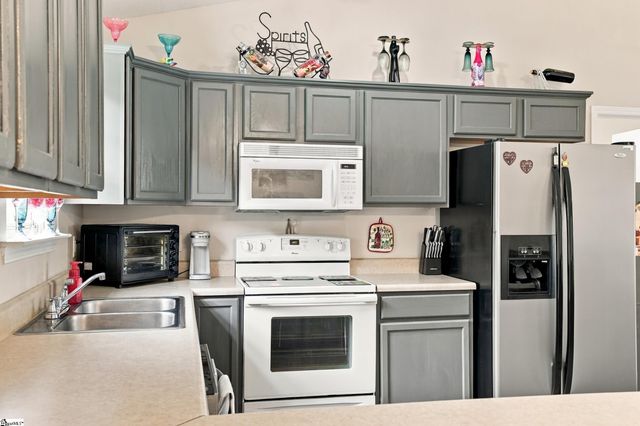270 Chateau Street, Boiling Springs, SC 29316