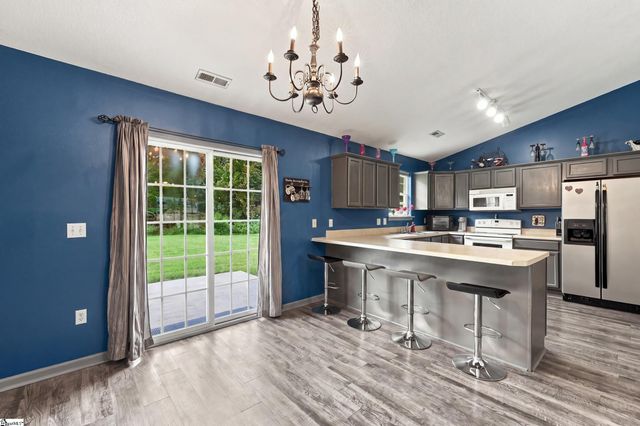 270 Chateau Street, Boiling Springs, SC 29316