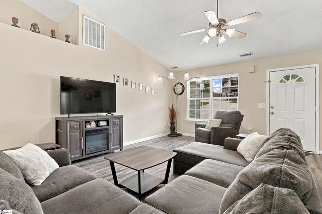 270 Chateau Street, Boiling Springs, SC 29316