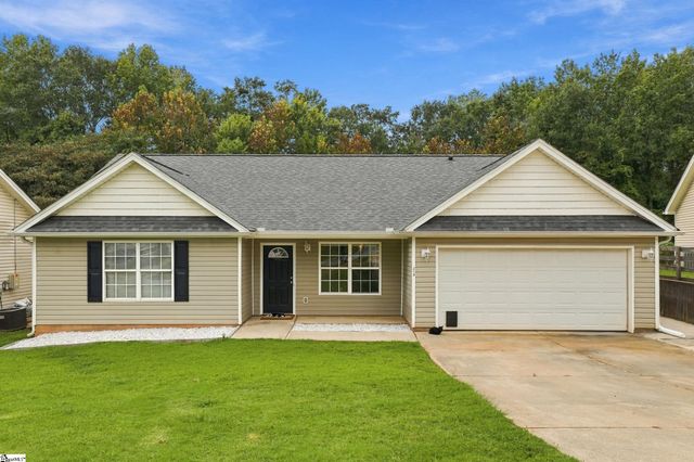 270 Chateau Street, Boiling Springs, SC 29316