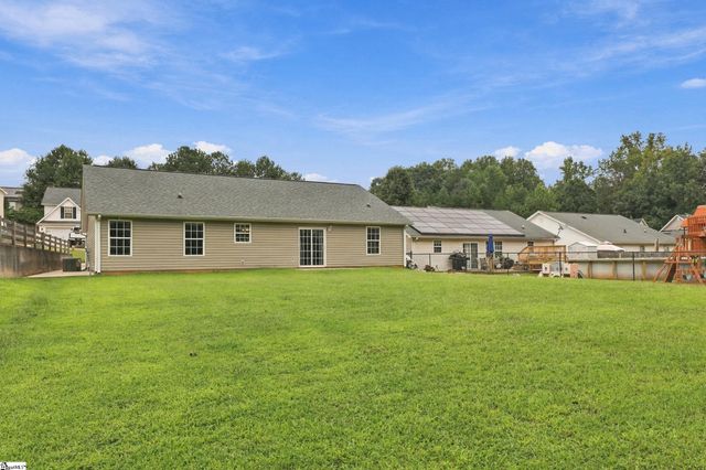 270 Chateau Street, Boiling Springs, SC 29316