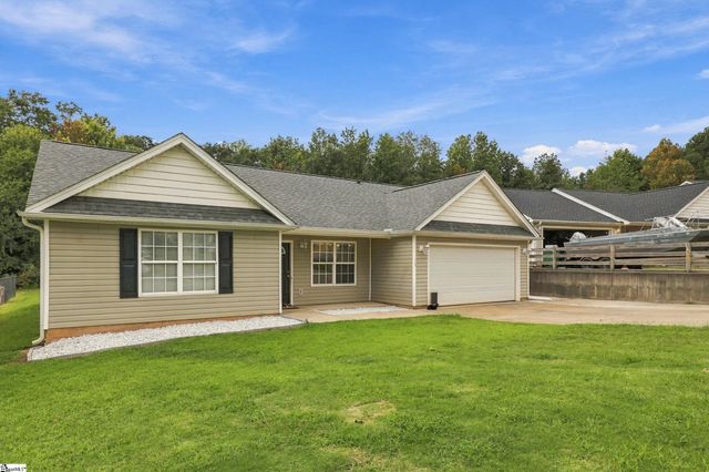 270 Chateau Street, Boiling Springs, SC 29316