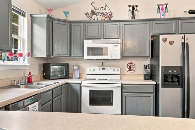 270 Chateau Street, Boiling Springs, SC 29316