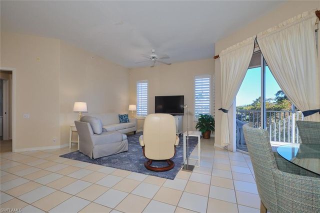 17040 Willowcrest WAY 301, Fort Myers, FL 33908