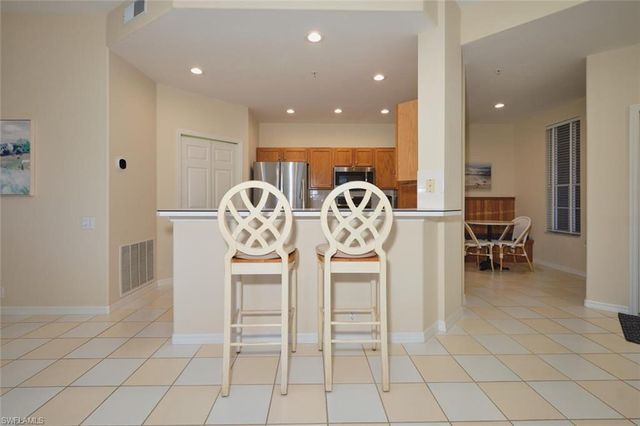 17040 Willowcrest WAY 301, Fort Myers, FL 33908