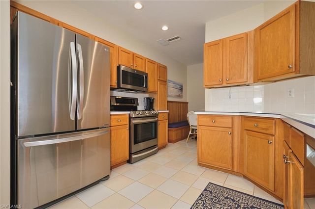 17040 Willowcrest WAY 301, Fort Myers, FL 33908