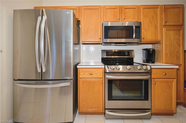 17040 Willowcrest WAY 301, Fort Myers, FL 33908