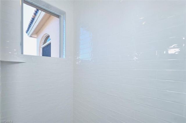 17040 Willowcrest WAY 301, Fort Myers, FL 33908