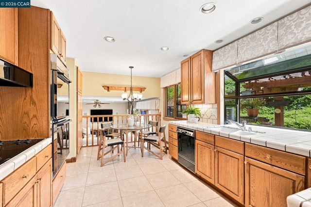 1045 El Capitan, Danville, CA 94521