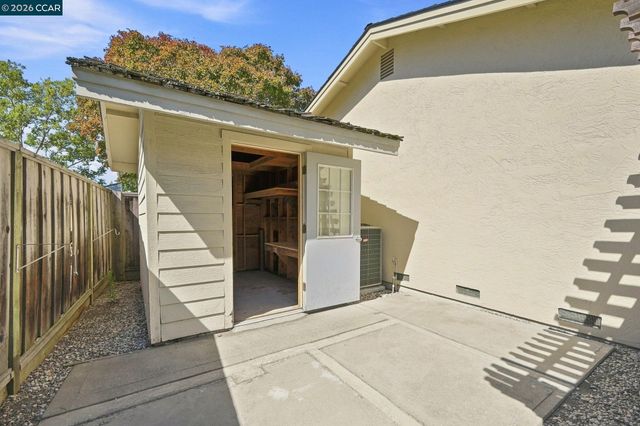 1045 El Capitan, Danville, CA 94521