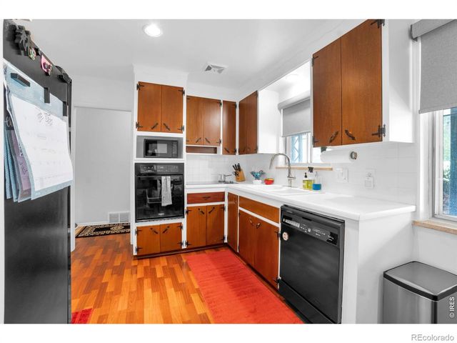 905 W 3rd Avenue, Broomfield, CO 80020