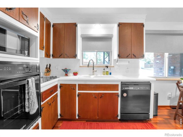 905 W 3rd Avenue, Broomfield, CO 80020