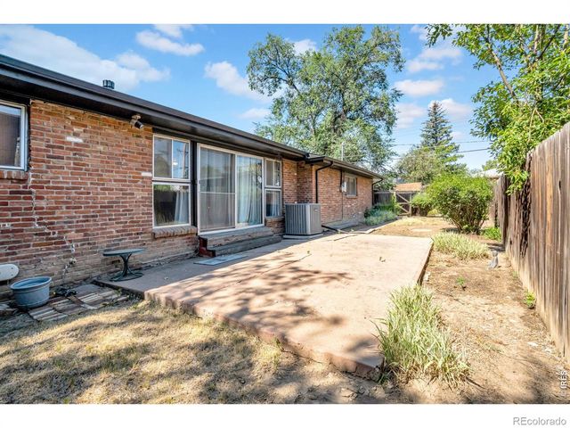 905 W 3rd Avenue, Broomfield, CO 80020